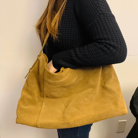 Aritzia Alxiliary Vio Tote Bag. - Picture 5 of 7